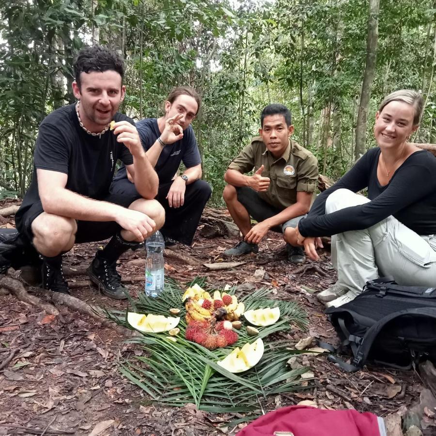 Jungle Life Guest House - Trekking & Transport Only Book With Us Bukit Lawang Buitenkant foto