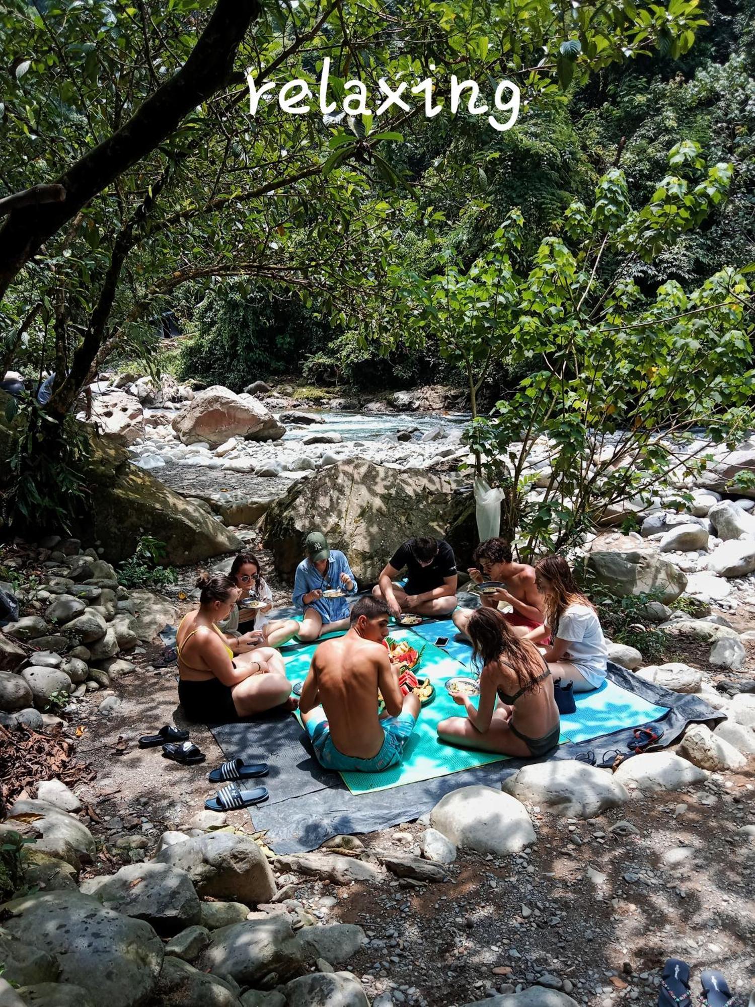 Jungle Life Guest House - Trekking & Transport Only Book With Us Bukit Lawang Buitenkant foto