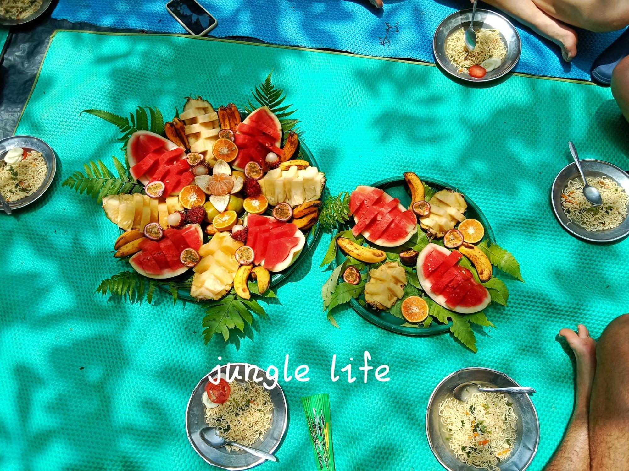 Jungle Life Guest House - Trekking & Transport Only Book With Us Bukit Lawang Buitenkant foto